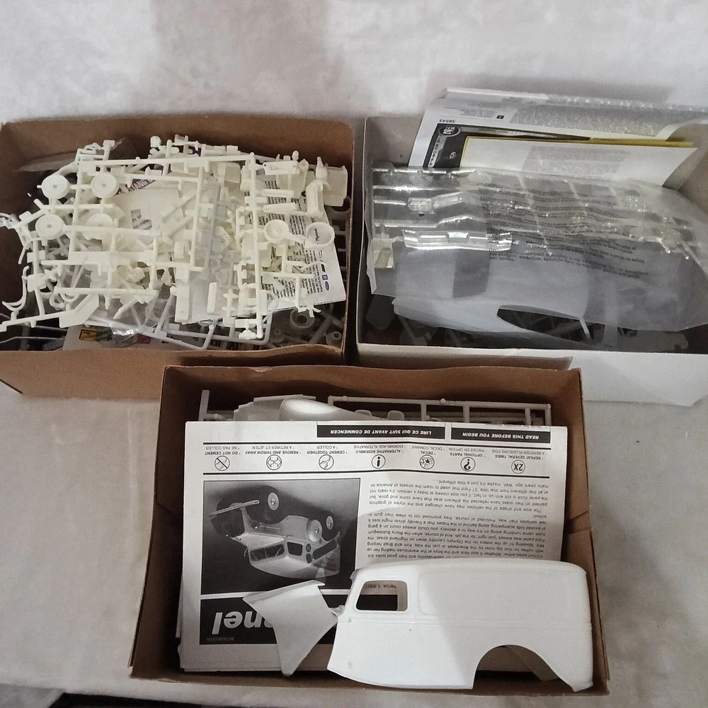 Lot of 3 Model Car Kits AMT 68 Camaro Z28 70 Chevelle SS Revell 37 Ford Panel